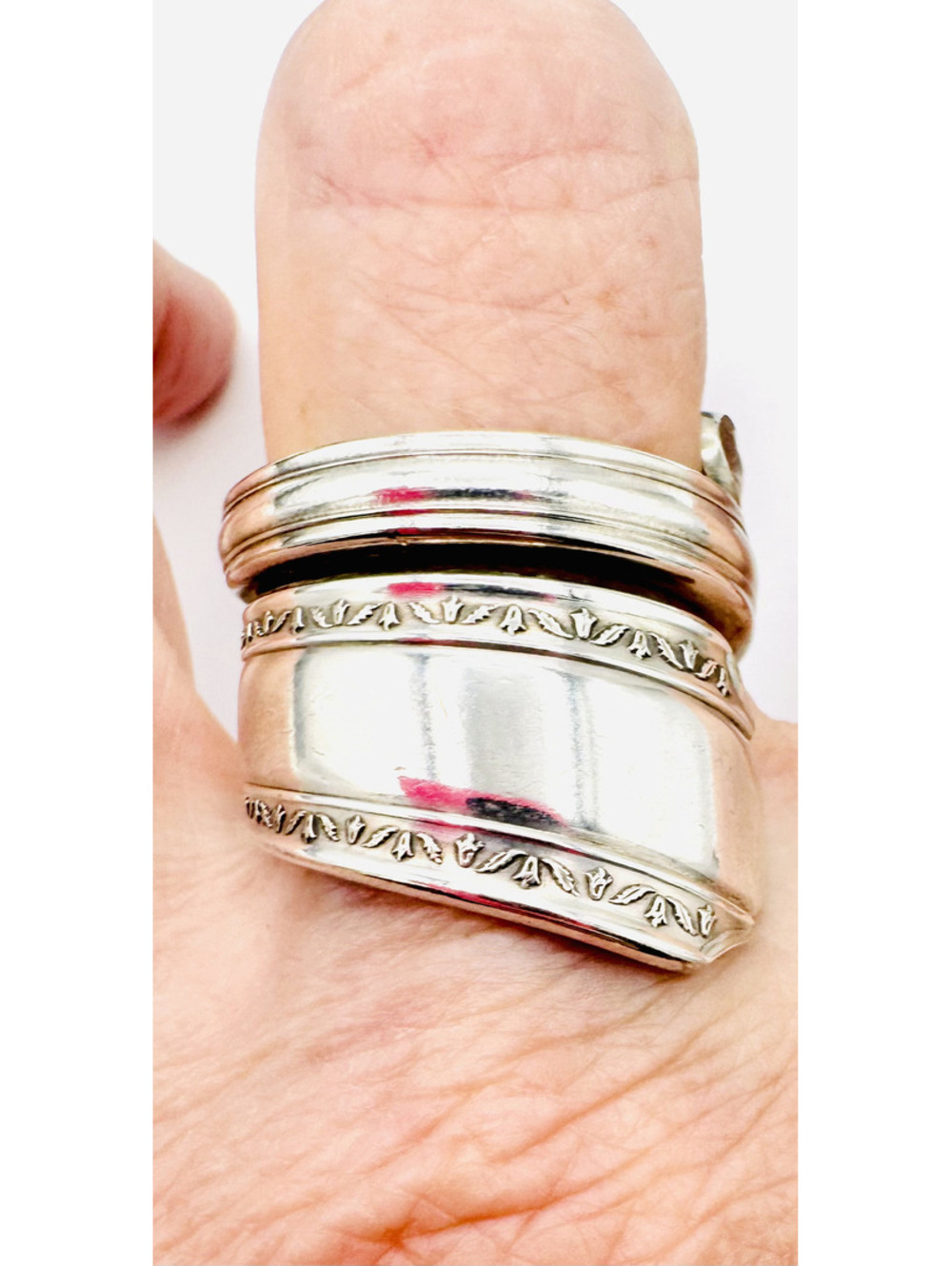 Vintage WM Rogers heavy sterling silver spoon ring;  size 9